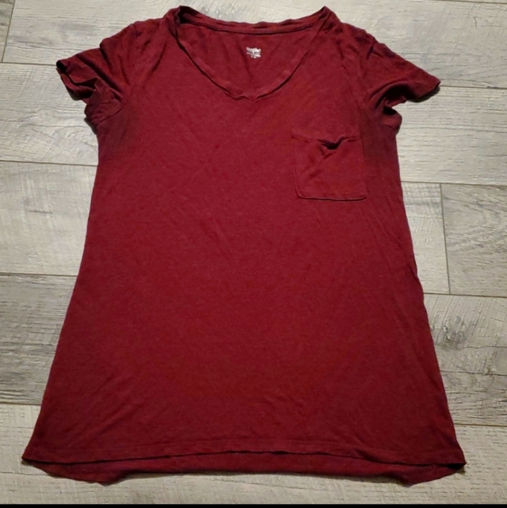 Maroon mossimo pocket tee shirt
